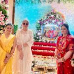 Tanishaa Mukerji Instagram - Thank u usha bhen @ushakakadeofficial for such a wonderful Ganesh Aarti , scrumptious lunch ! 🙏✨& wonderful performance of these beautiful girls playing the dhol ! Dearest @thezeenataman just loved those beautiful moments reminiscing about mom and dad with u, it made my day. ❤️ Ganpati Bappa Morya ! 🙏 Outfit: @warpnweftbysagrikarai Stylist: @stylebysaachivj Team: @sanzimehta777 Pune, Maharashtra