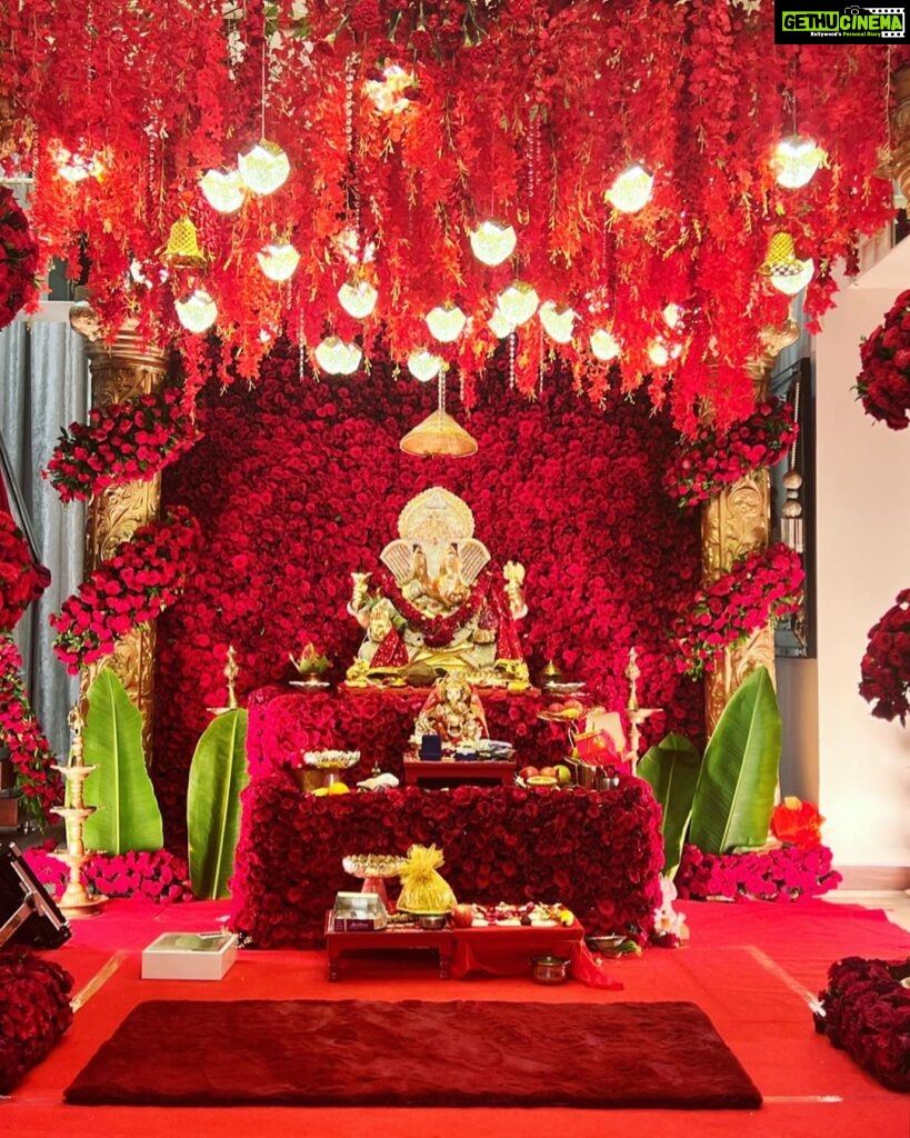 Tanishaa Mukerji Instagram - Happy Ganesh Chaturthi! 🙏✨