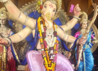 Tanushree Dutta Instagram - There is an ancient reason why in Hinduism/ Sanatan Dharma our Gods & Goddesses were always depicted larger than life and idols made of mud representing divine entities were made very big & towering over humans. The mud represents the 3d density of time space & matter. That's why in every religion they say mitti ka bana insaan. Because this body turns to dust eventually when buried or goes back to the basic 5 elements if cremated...no matter how big one think one is in life it all turns to dust one day. The larger than life idol represents their conciousness that is much more vast than an average human mind & awareness. Since a supernatural being cannot be seen with naked eyes nor its conciousness be realised by lesser mortals the idols were given attributes and larger than life shape & form. It is to make a regular person realise it's subordination in the spiritual realm. When we know we are subordinate naturally we will bow down & be humble. When we are humbled we are open to receive their divine grace & help. Much before we humans were created they were created by the creator God Brahma ji & Mahadev Shiva who is the father of our religion. Therefore we bow down to them in reverence of their spiritual seniority. We need their blessings and blessings come when we pray, ask and humble ourselves. The pooja path and vedic mantras invoke their energy presence in a particular location in space time matrix. They reside in a realm beyond so these processes are done to invoke & manifest their energy presence so devotees can bathe in that grace. The rituals prepare the human energy field to receive and partake in their energy & when we fold our hands we show our act of submission towards someone who can help us. God has created every thing thus God dwells in everything and Every thing is God. There is nothing else but God in creation. And the all sovereign God can manifest in any shape or form as he wills. He can make himself known without any form if he wills. It depends who is spiritually ready for what. Hindu religion is hundreds of thousands of years old and thus we have many different ways of approaching this divine reality. 🙏🙏🙏