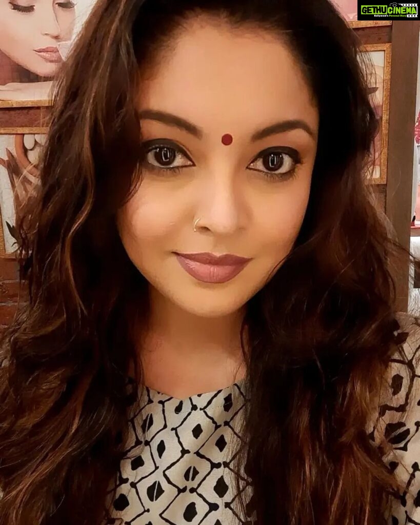 Tanushree Dutta Instagram - I have refused 8-10 betting app advertisement offers in the last few years. Some of the agencies I work freelance with, wondered why I turned down such lucrative money making opportunities. This is why?? Easy money always brings trouble some or the other day.