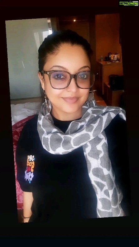 Tanushree Dutta Instagram - Hola Amigos! Buenos Dias...Muchos muchos Amores!🥰 Love bombing all my insta lovers!!💗❤