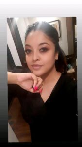Tanushree Dutta Instagram - Many moods many lives..many slices of life in many hives!! It's a hive mind...