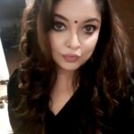Tanushree Dutta Instagram - Hola Amigos! Event compleete & now going for some sadhana at a thousand plus year old ancient temple 🛕