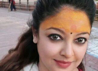 Tanushree Dutta Instagram - Throwback to last year 2022 in Ujjain. Met with a freaky brake fail road accident but was able to do Mahakaal Darshan and do a 40 day sadhana by staying in Ujjain. I visited and meditated at some local temples in the very activated & energetic holy city of Lord Shiva.