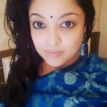 Tanushree Dutta Instagram - Silence & mantra jap...Key to successful sadhana. Sometimes difficult to observe when ur a solo traveller but it's possible. Live today in 10 min.. Kashi Vishwanath Temple