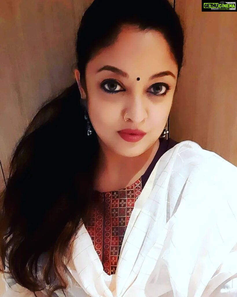 Tanushree Dutta Instagram - Hellos!! Moi revertes a les Mumbai..