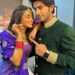 Tanvi Dogra Instagram - What Jhumka ? 😉🤩 w/ @officialrishigrover 🙋🏻‍♀️🥰 #jhumkaswag #dancereels #trendingnow #reelsinstagram #tanvidogra #rishigrover #reelsindia