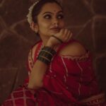 Tanvi Ram Instagram - मनमर्जियां Inframe @tanviram Photographer @jaisonmadany Styled @geethanjali_897 @sandra_resmi Wearing @madebymilankochi Videographer @grapherme Edit @salgu_maan MUA @zara___makeover Technical support @rcanandhu @annica_._