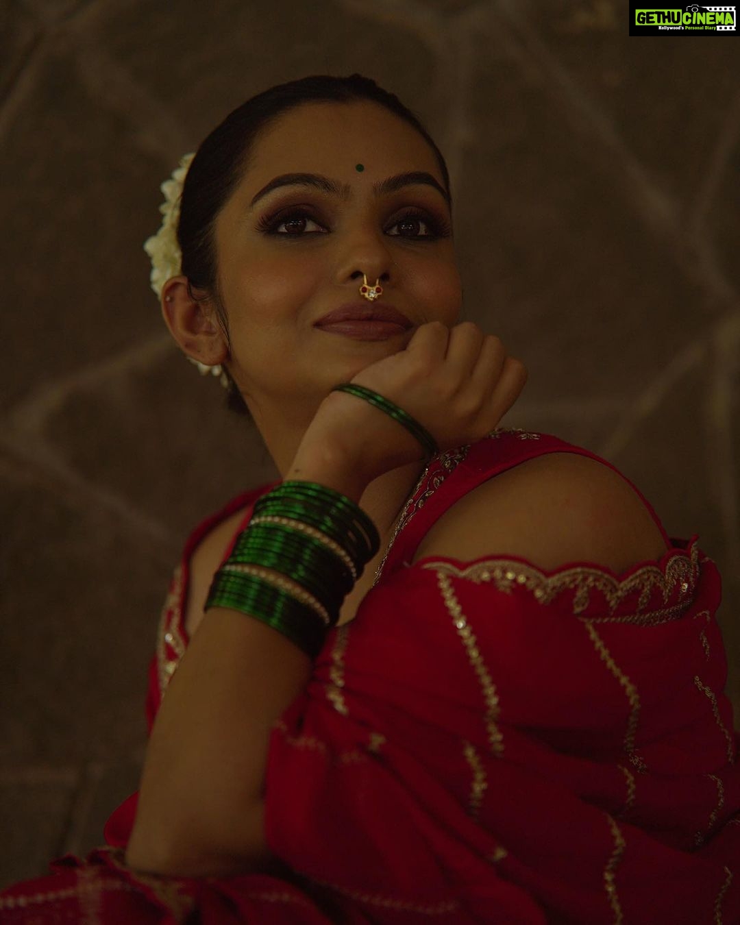 Tanvi Ram Instagram - मनमर्जियां Inframe @tanviram Photographer @jaisonmadany Styled @geethanjali_897 @sandra_resmi Wearing @madebymilankochi Videographer @grapherme Edit @salgu_maan MUA @zara___makeover Technical support @rcanandhu @annica_._