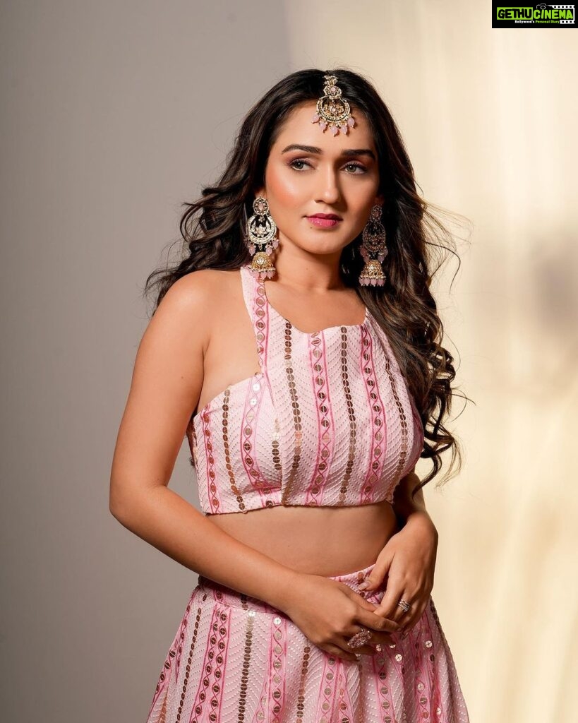 Tanya Sharma Instagram - Dil jhoom 🩷 . . Outfit - @the_adhya_designer Shot by - @sagarfilms194 Mua- @hetals_brides Studio- @s3.mumbai #ethnic #lehnga #pink #love #photoshoot #festive #festivewear #tanyasharma