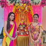 Tanya Sharma Instagram - Happy gannu day 💕 had the best time visiting my dear friends and their pretty ganpatis ! Bappa Humesha humare sath rahen 🙏🏻#ganeshchaturthi #grateful