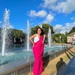 Tanya Sharma Instagram – Gulaboo says  happy weekend y’ll 🩷💁🏻‍♀️
.
Wearing – @eternitybysakshi 
#travel #srilanka #saree #instagram #love #picoftheday #tanyasharma