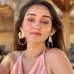 Tanya Sharma Instagram - ANGEL 👼🏻 energy only 🤌🏻 . . Wearing - @srstore09 Earrings - @blingthingstore Styled by - @the_neerajpandey #vacay #essentials #photooftheday #srilanka #travel #tanyasharma #tanned #love #instagood Kingsbury Hotel