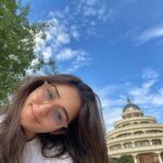 Tanya Sharma Instagram - It’s me Hi! I’m the problem 😝 It’s me 🥹🤓 #nofilter #monday #mornings #instagram #fyp #tanyasharma Sri Sri Ravishankar Ashram