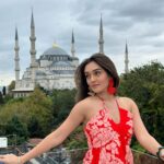 Tanya Sharma Instagram – Looking at you looking at me😏
.
.wearing – @srstore09 
A morning in Istanbul 🇹🇷 #reels #reelsinstagram #reelitfeelit #istanbul #turkey #travel #tanyasharma #instagood Seven Hills Restaurant and Cafe Istanbul Turkey