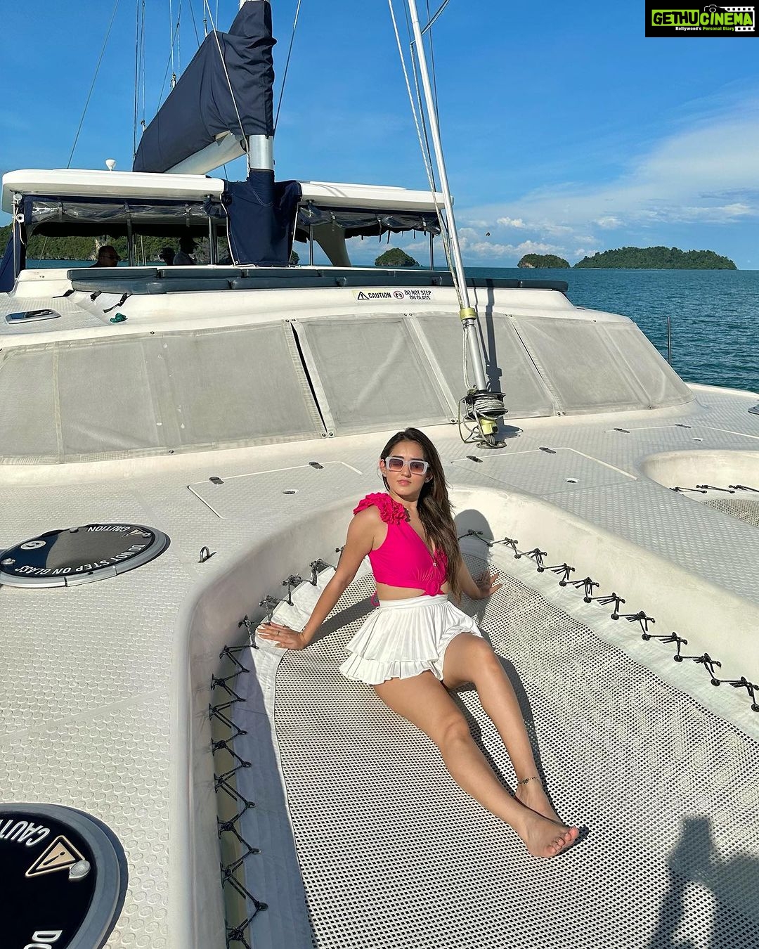 Tanya Sharma Instagram - Absolutely loved every bit of it 🥹 never imagined I’d be sailing with my besties in another nation and having the time of our lives ! A BIG THANKS to @mantablucruises for making it happen ! The whole experience was wholesome which included drinks ,food , salt jacuzzi in the sea and the best sunset ever ✨ #cruise #bestfriends #travel #travelgram #yacht #sunset #tanyasharma Langkawi