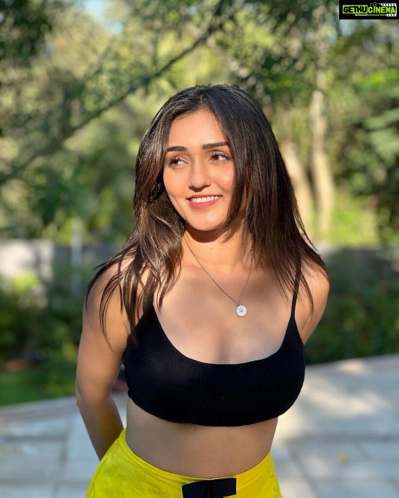 Tanya Sharma Instagram - Today is a good day to have a good day 🥰🫠 . . #travel #throwback #monday #fyp #explore #tanyasharma #morning
