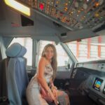 Tanya Sharma Instagram - What an experience! Thankyou @srilankanairlinesofficial for making my first hanger visit a hit ! It was extraordinary to have a close look at all those planes inside out !🤗 @scy.awards @goldcoastfilmsofficial