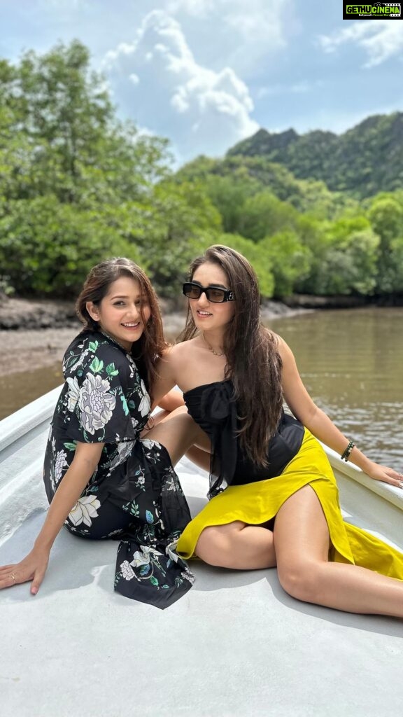 Tanya Sharma Instagram - Two type of sisters 🥰🥹🤌🏻 #carefree or #controlling which one are you ? #reels #reelkarofeelkaro #reelitfeelit #reelsinstagram #sisters #sibling #travel #langkawi #tanyasharma #kreetikasharma