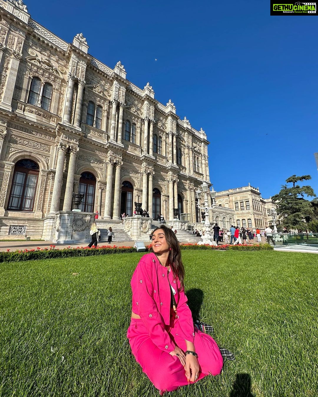 Tanya Sharma Instagram - A Day in Istanbul π The day we ran and ran ! But we made it π exploring Istanbul on our own was definitely one hell of an experience! Cheers to everyone who loves to travel #grateful for everything π€β¨ #turkey #istanbul #travel #instafashion #tanyasharma . Wearing - @a_trolley_ofclothes Istanbul, Turkey