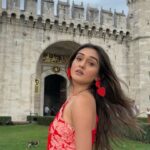 Tanya Sharma Instagram – My travel experience in Istanbul was very much different than my other vacations … it was wonderful exciting tiring exhausting and a very unique experience and I don’t think I can sum up the whole thing with few pictures but I try and hope you’ll like it too 😊💕💃🏼 #istanbul #travel #streets #live #love #travelgram #turkey #tanyasharma Istanbul, Turkey