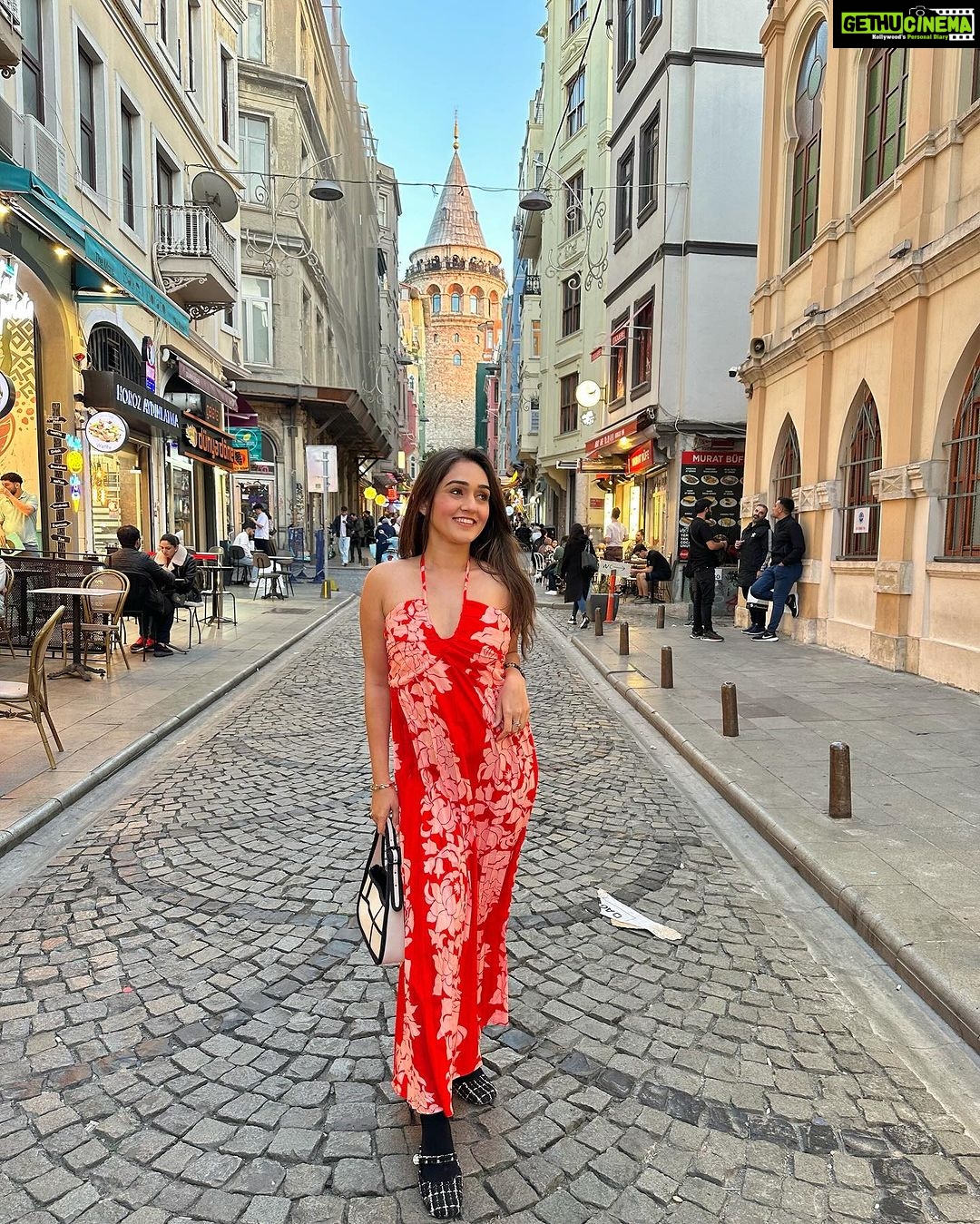 Tanya Sharma Instagram - My travel experience in Istanbul was very much different than my other vacations โฆ it was wonderful exciting tiring exhausting and a very unique experience and I donโt think I can sum up the whole thing with few pictures but I try and hope youโll like it too ๐๐๐๐ผ #istanbul #travel #streets #live #love #travelgram #turkey #tanyasharma Istanbul, Turkey