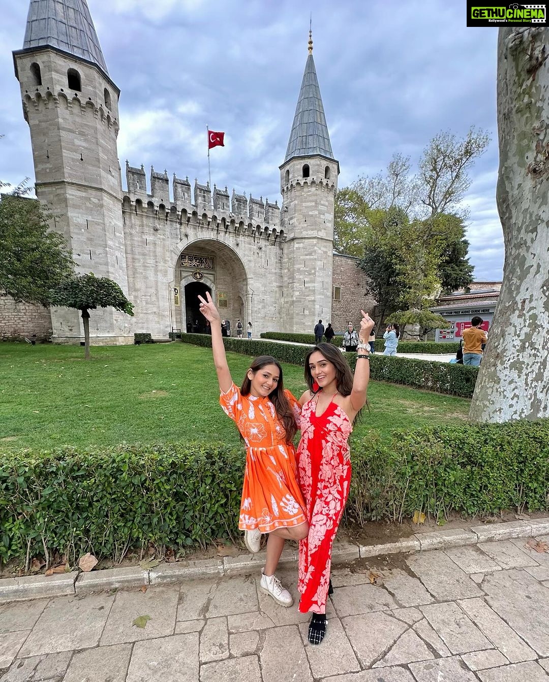Tanya Sharma Instagram - My travel experience in Istanbul was very much different than my other vacations โฆ it was wonderful exciting tiring exhausting and a very unique experience and I donโt think I can sum up the whole thing with few pictures but I try and hope youโll like it too ๐๐๐๐ผ #istanbul #travel #streets #live #love #travelgram #turkey #tanyasharma Istanbul, Turkey