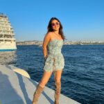 Tanya Sharma Instagram – Sunkissed at #galataport ! 
Swipe right for sone funny #bts  #lifeofaninfluencer #istanbul #turkey #travel #instagood #love #tanyasharma #instafashion Galata Tower – Istanbul, Turkey