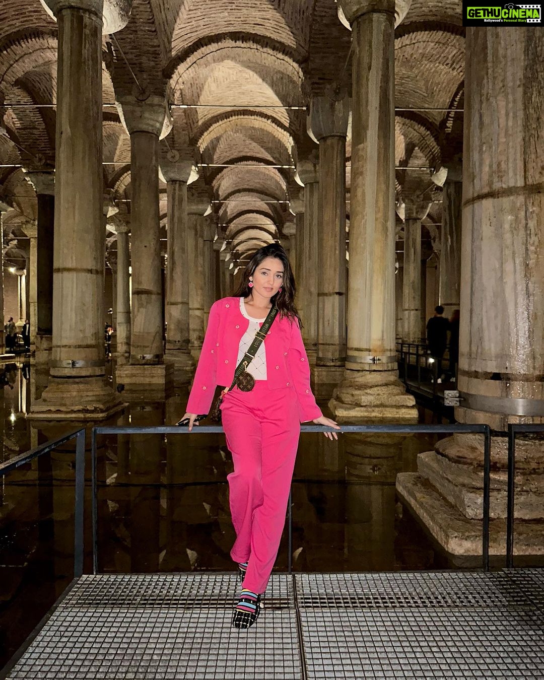 Tanya Sharma Instagram - A Day in Istanbul π The day we ran and ran ! But we made it π exploring Istanbul on our own was definitely one hell of an experience! Cheers to everyone who loves to travel #grateful for everything π€β¨ #turkey #istanbul #travel #instafashion #tanyasharma . Wearing - @a_trolley_ofclothes Istanbul, Turkey