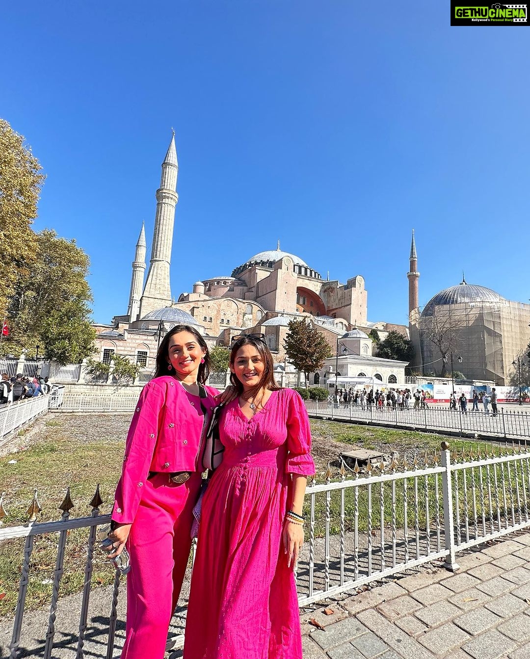 Tanya Sharma Instagram - A Day in Istanbul π The day we ran and ran ! But we made it π exploring Istanbul on our own was definitely one hell of an experience! Cheers to everyone who loves to travel #grateful for everything π€β¨ #turkey #istanbul #travel #instafashion #tanyasharma . Wearing - @a_trolley_ofclothes Istanbul, Turkey