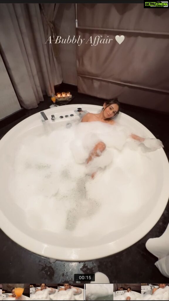 Tanya Sharma Instagram - A Bubbly Affair 💕🤍 #reels #vacation #hotellife #reelkarofeelkaro #reelitfeelit #istanbul #travelgram #tanyasharma Location - @hotelderevegalata (jacuzzi suite ) My vacation kick started with this stunning big sized jacuzzi bath and I would like to give a big shoutout to @hotelderevegalata for hosting us so well !