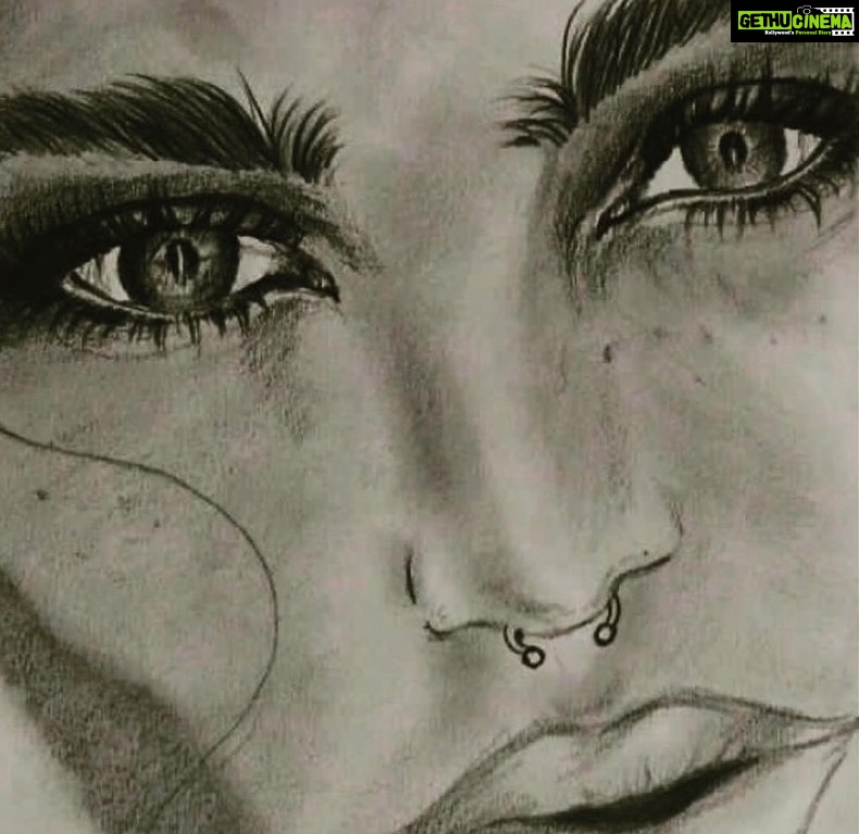 Tara Sutaria Instagram - I miss my charcoal!!! Getting back to it this week 🖤