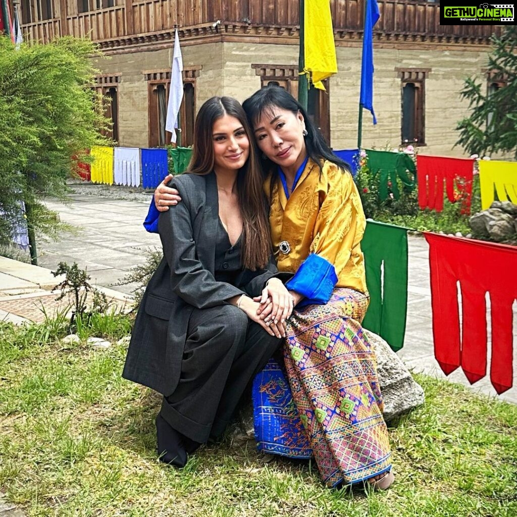 Tara Sutaria Instagram - I am delighted and so fortunate to have been invited by Her Majesty, The Queen Mother of Bhutan and the Bhutan Literature Festival, Bhutan Echoes, to talk about the arts. There is nothing I treasure more than to share my love for music, theatre, film and dance. I am touched deeply by the warmth, love and kindness Her Majesty, The Queen has shown me over the last few days and rejoice in the amalgamation of our cultures. Congratulations are in order, our beloved @manfrombhutan for a triumph of an event and for all the hard work and love you have put into @bhutanechoes - it has been an experience of a lifetime. ♥️♥️♥️