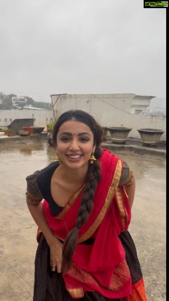 Tejaswi Madivada Instagram - Making the most out of these rains, my favorite song from childhood!