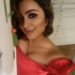 Tejaswi Madivada Instagram – Dear me and dear life and everyone who’s reading this, I’ve always seen people who are so happy when there is no money, status, class no big goals no plan of future! I’ve always seen people chasing and hoping that one day they will be happy when they reach their goals and then they will find all the happiness, the only thing you can be poor at is your heart and your efforts, money will come, status will come, people will come and go, but the only thing we ll take back is what we did for people and what people did for us, these are richest moments of our life, and when you feel like all the worldly materialistic things give you true happiness then you’re not even close to understanding or living life, I go through a lot of rough days with money but I always have love and I do thing only with love for love and it makes me the richest person ever!
I am not trying to preach anything but whoever has someone to love ❤️ 
Hug them thank them and stop chasing things and start living because clearly world is ending soon!

This marks a very important day of my life where I learnt a beautiful lesson that I must never change and always do the things I do for love and trust me because of it I’m blessed with everything else.

Efforts don’t need money they need a heart!