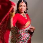 Tejaswi Madivada Instagram - Wore this beautiful patola Saree by @srikrishnasilk and jewellery by @kushalsfashionjewellery Styled by @reshma_stylist.