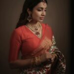 Tejaswi Madivada Instagram - Proper patola! Hair by my favourite @naveen_sriramula