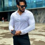 Thakur Anoop Singh Instagram – Let you make the clothes look good and not the other way around!