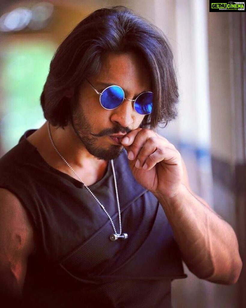 Thakur Anoop Singh Instagram - Still from my movie #Rogue as Psycho !! Many thanks to director puri Jagannadh Garu for introducing me to Telugu cinema Back in 2016. #memorable