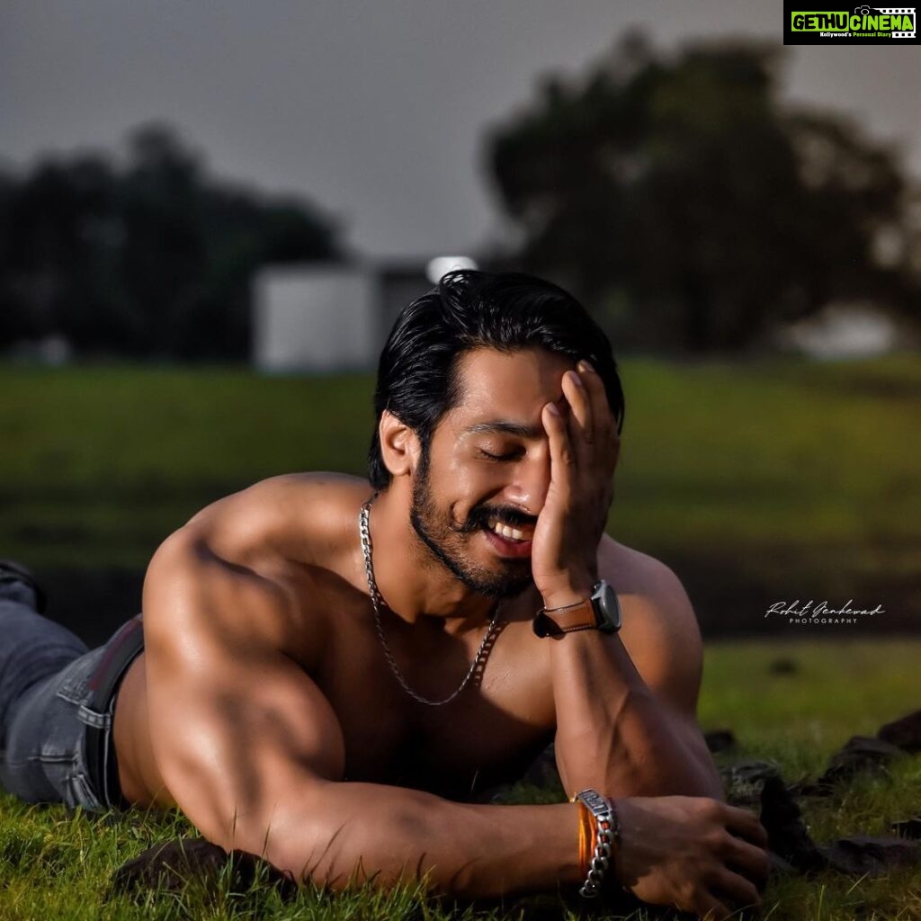 Thakur Anoop Singh Instagram - Embracing solitude and self-discovery with the help of nature. 🌈 🌧️