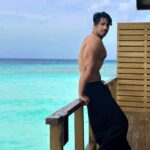 Thakur Anoop Singh Instagram – My perfect weekend getaway !! 🏖️ 🌊 

#Thakuranoopsingh @maldives.explores @osmoholidays @fushifaru Fushifaru Maldives