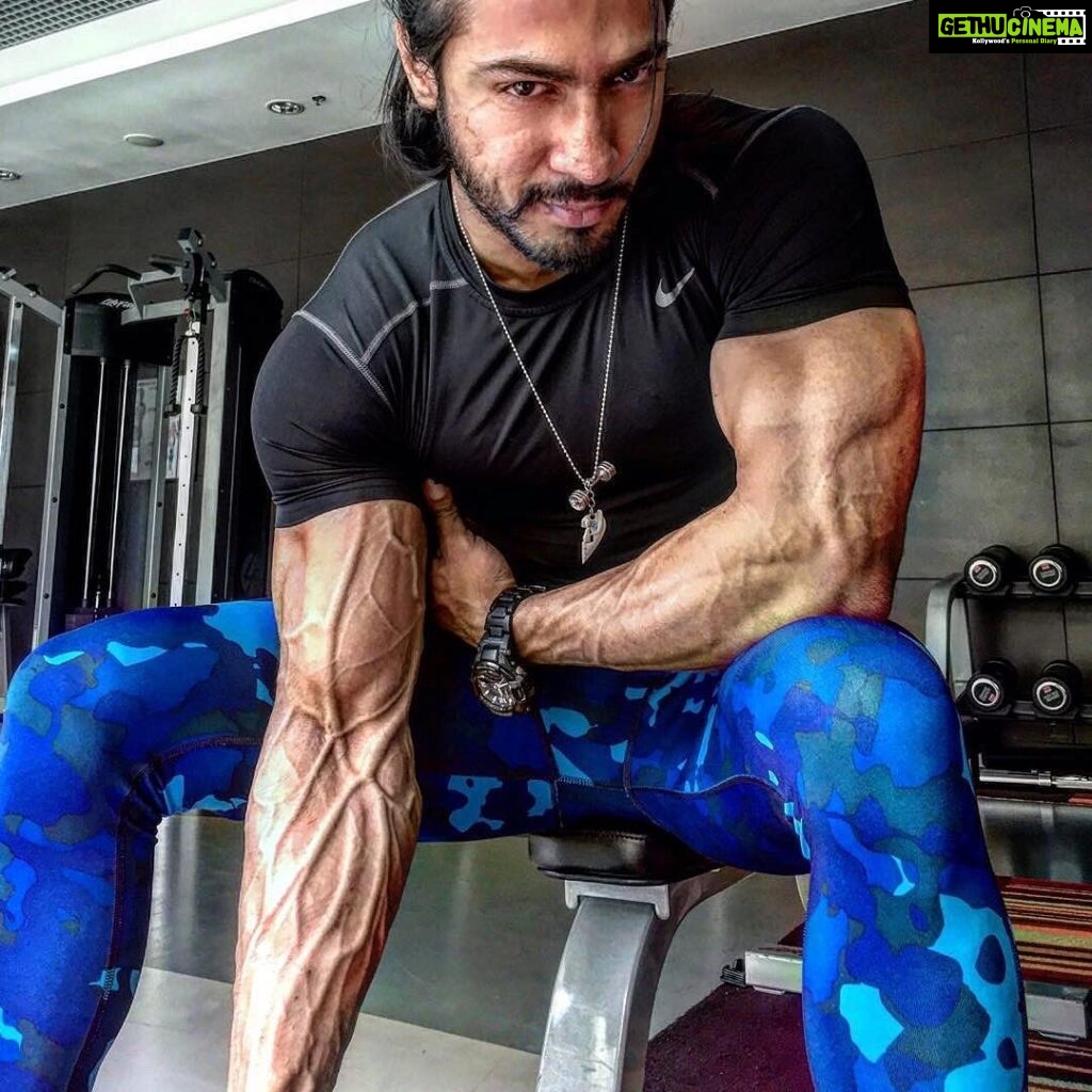 Thakur Anoop Singh Instagram - Power isn't just in the muscles; it's in the artistry of your strength. #powerfulself