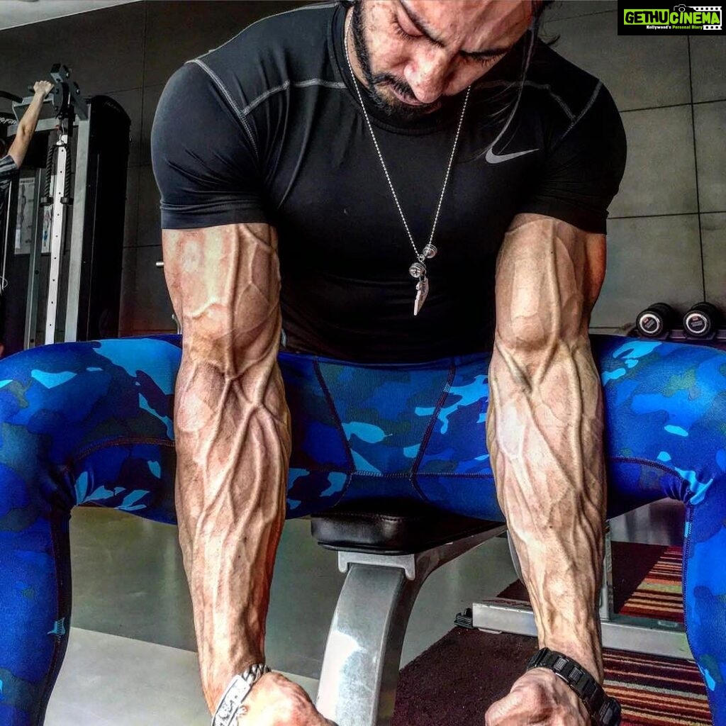 Thakur Anoop Singh Instagram - Power isn't just in the muscles; it's in the artistry of your strength. #powerfulself