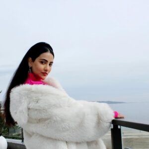 Tia Bajpai Instagram - Smell the sea, Feel the Breeze 
Hear the ocean, Be at Ease