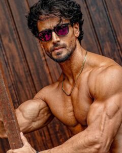 Tiger Shroff Instagram - Last day of shoot on my biggest and most challenging film yet! X ray vision till the end…2 months to go. #ganapath @carrera @prowlactive @bhushangavasofficial