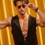 Tiger Shroff Instagram – Wat u lookin at … 🦍