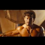 Tiger Shroff Instagram – Some of my fav bits from #lovestereoagain song out now!❤️✨🎶 @edwardmayaofficial x #TigerShroff x @zarakhan x @tanishk_bagchi 

#tseries @tseries.official #BhushanKumar @shraddhapandit @vikajigulina @eldarmansurov_official @shuntymanish @poojasinghgujral @zui_vaidhya @azeemdayani 
@rishikaysh09 @shyamydv08 @shubhamrevankar_ _ @i_am_piyush_gurbhele @lokesh_sonare