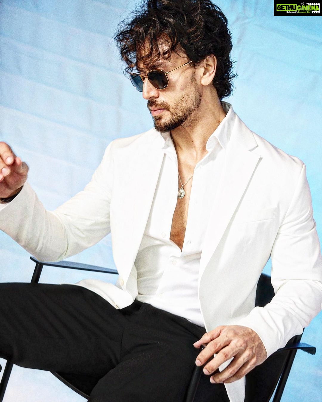 Tiger Shroff Instagram - 🤍 @trishasarang @sophiashaikh3 @amityashwant_hair @the.vainglorious