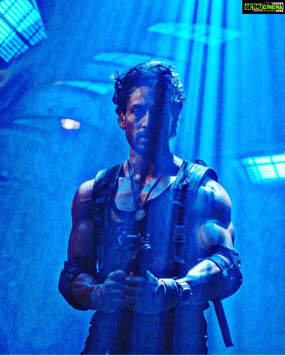 Tiger Shroff Instagram - Didnt need the guns…😈⚡️