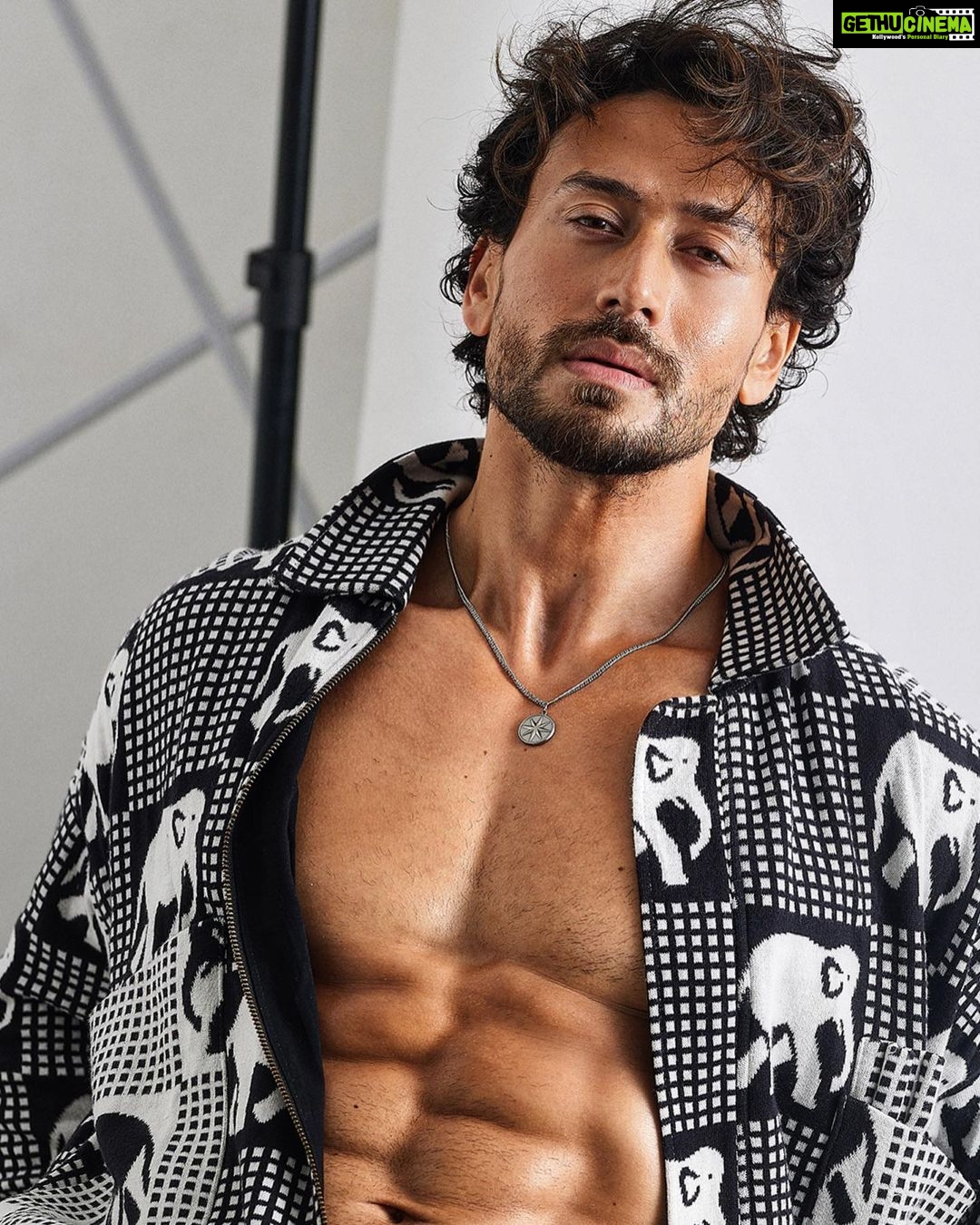 Tiger Shroff Instagram - 🤍🖤 @trishasarang @theanisha @amityashwant_hair @rahulkothavale